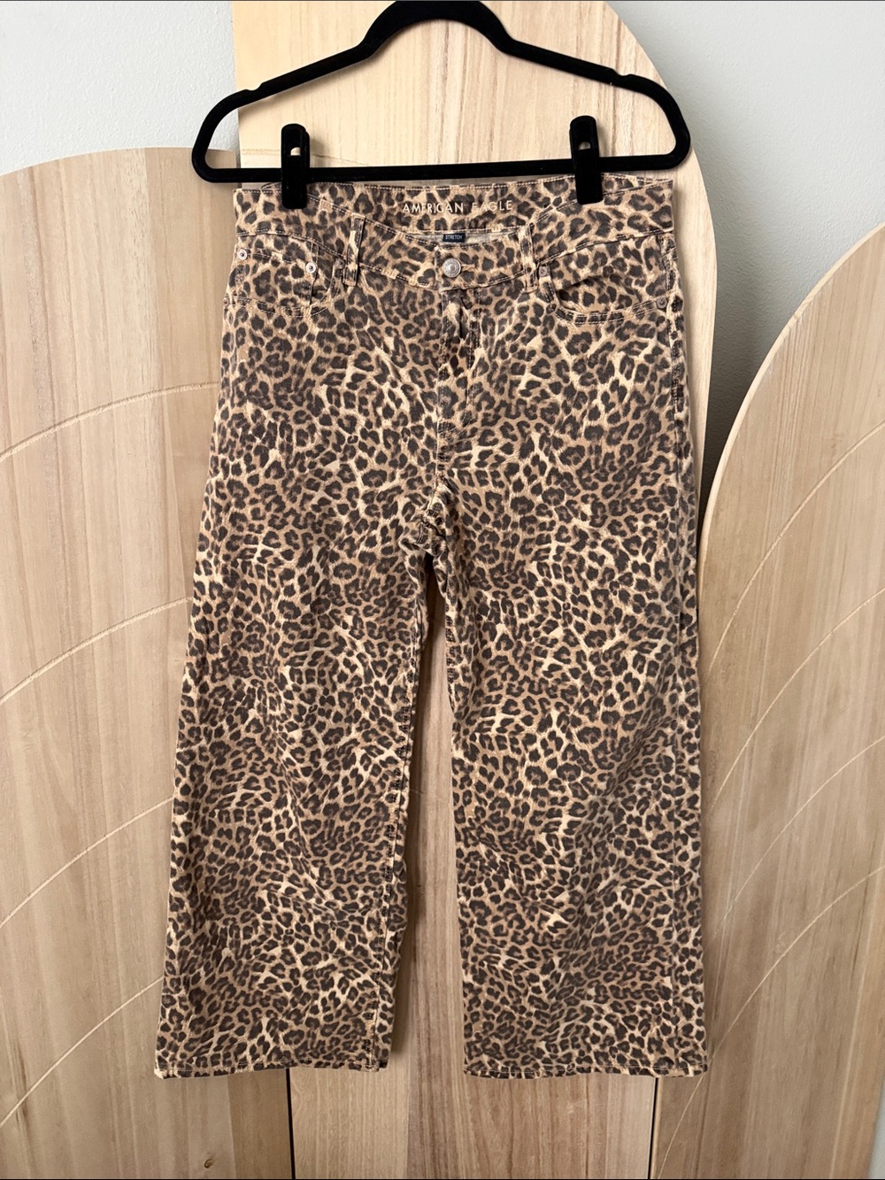 American Eagle Leopard Wide-Leg Women’s Jeans
